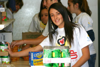 Volunteer_Hand Up Youth Food Pantry